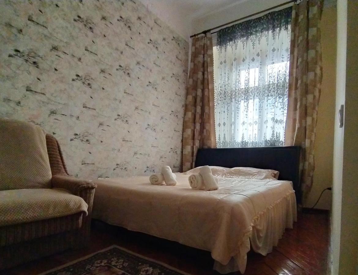 Apartment On Rynok Square Lwów Zewnętrze zdjęcie